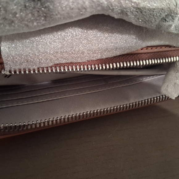 Tumi Voyageur Leather Myla Crossbody - Picture 4 of 15